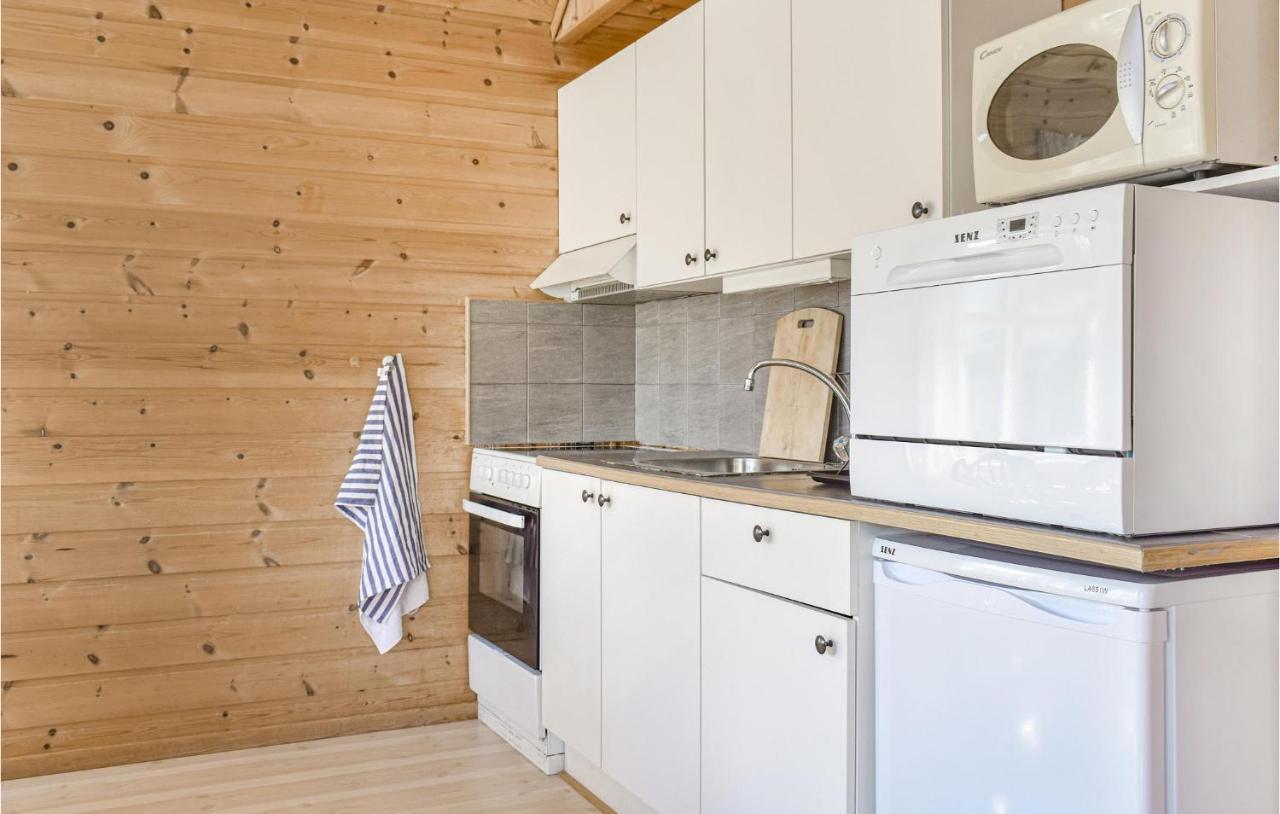 Amazing Home In Vallavik With House Sea View Vangsbygd ภายนอก รูปภาพ