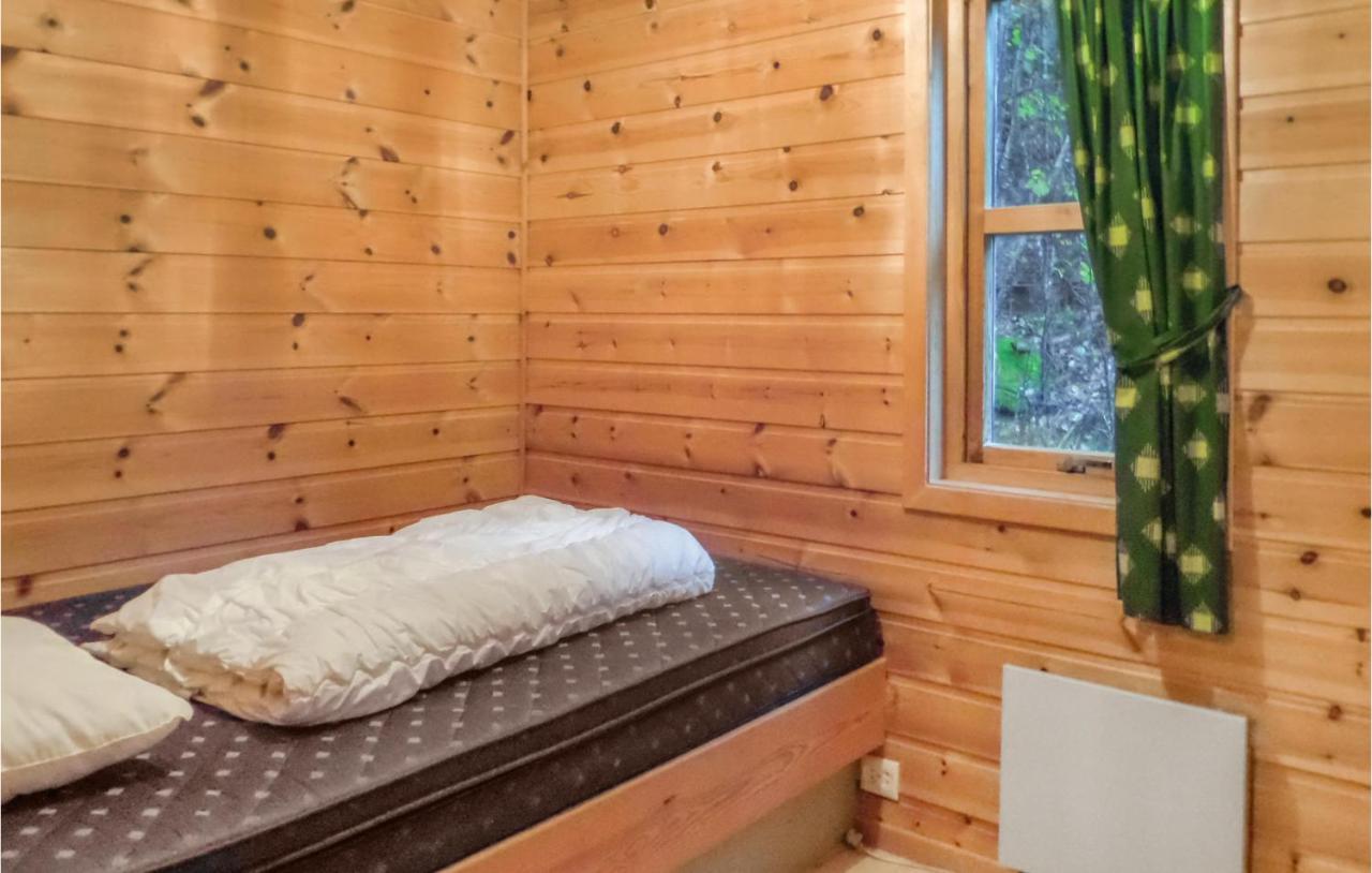 Amazing Home In Vallavik With House Sea View Vangsbygd ภายนอก รูปภาพ
